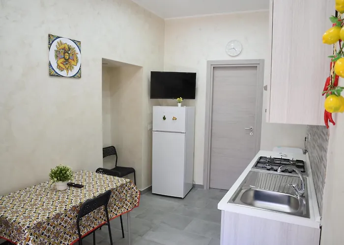Family House 아파트 *
